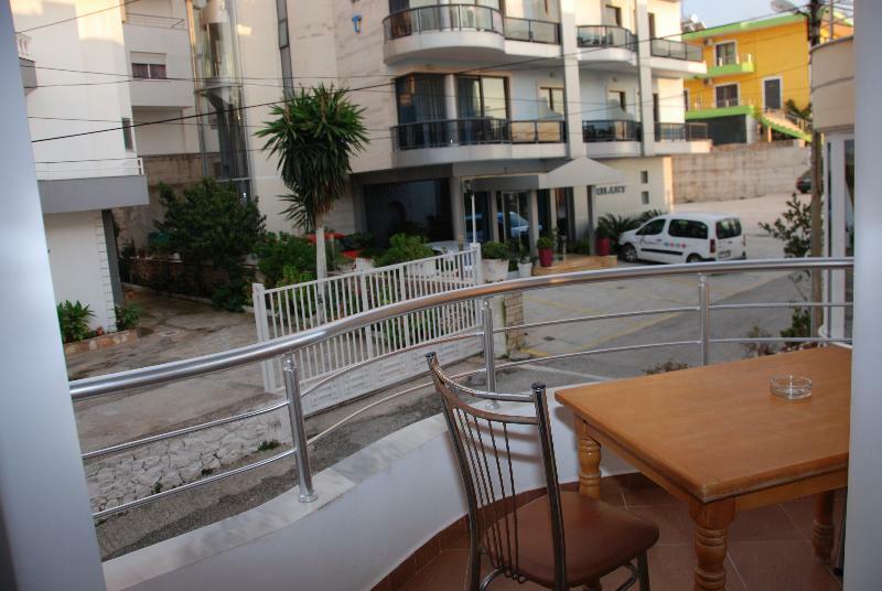 Hotel Strora Sarandë Exterior foto
